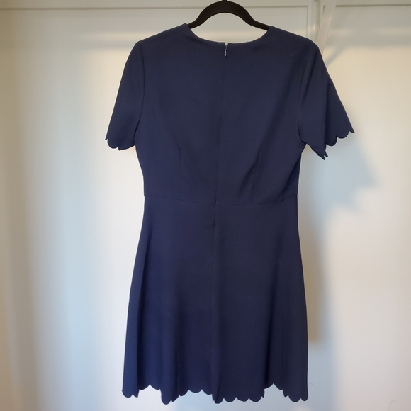 Banana Republic Navy blue scalloped dress - Picture 3 of 3
